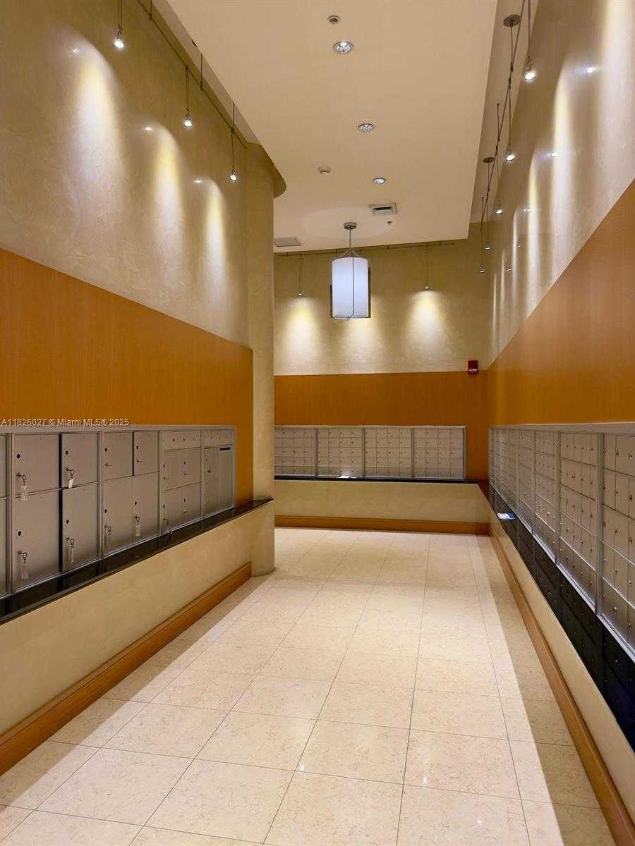 Small Image of 244 BISCAYNE BLVD #2305, Miami Number 63