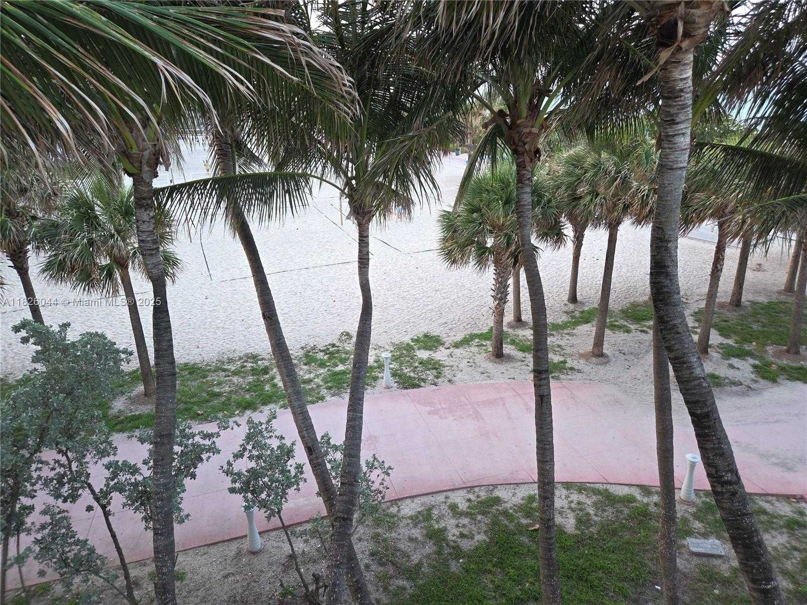 Small Image of 7135 COLLINS AVE #424, Miami Beach Number 22