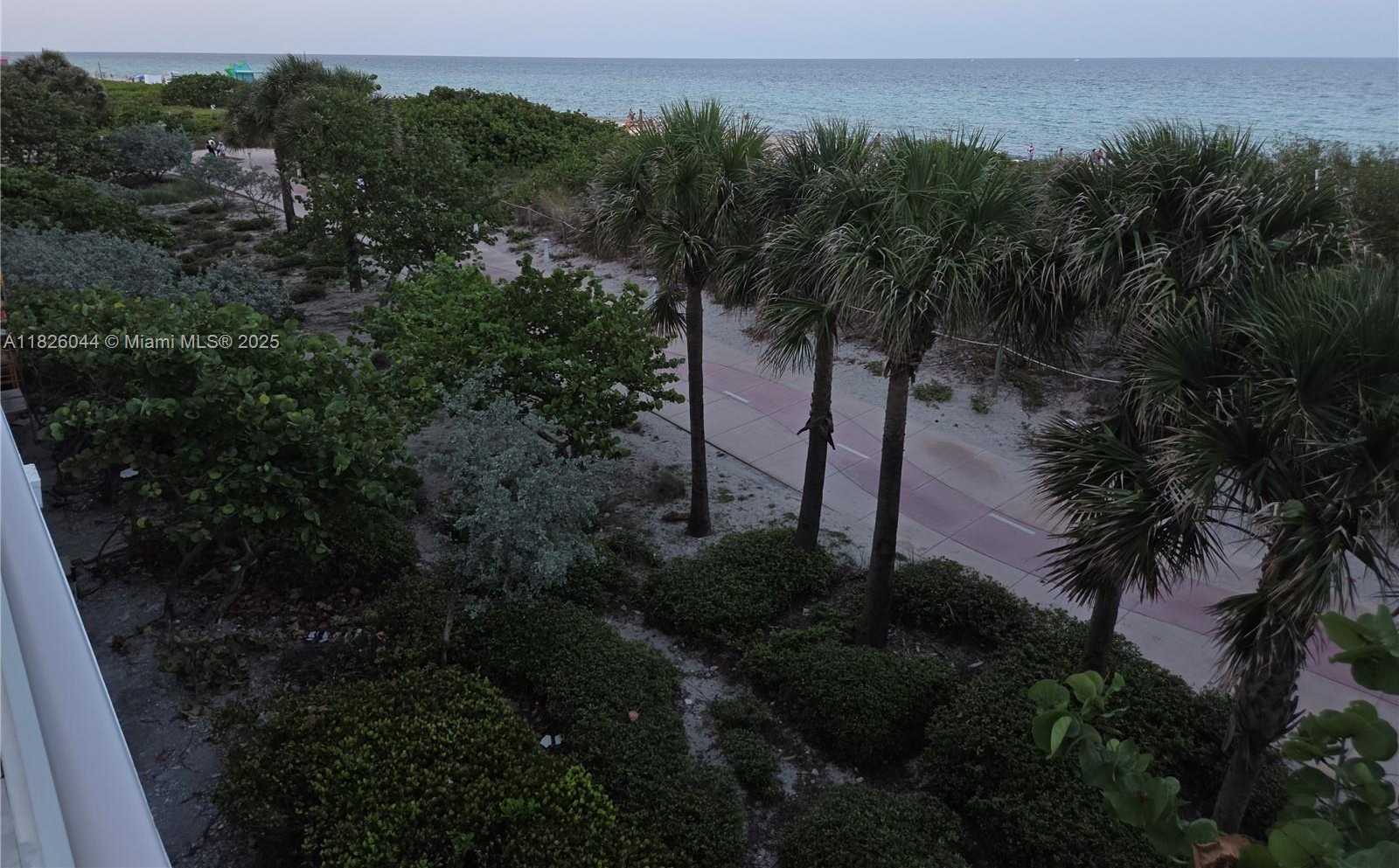 Small Image of 7135 COLLINS AVE #424, Miami Beach Number 25