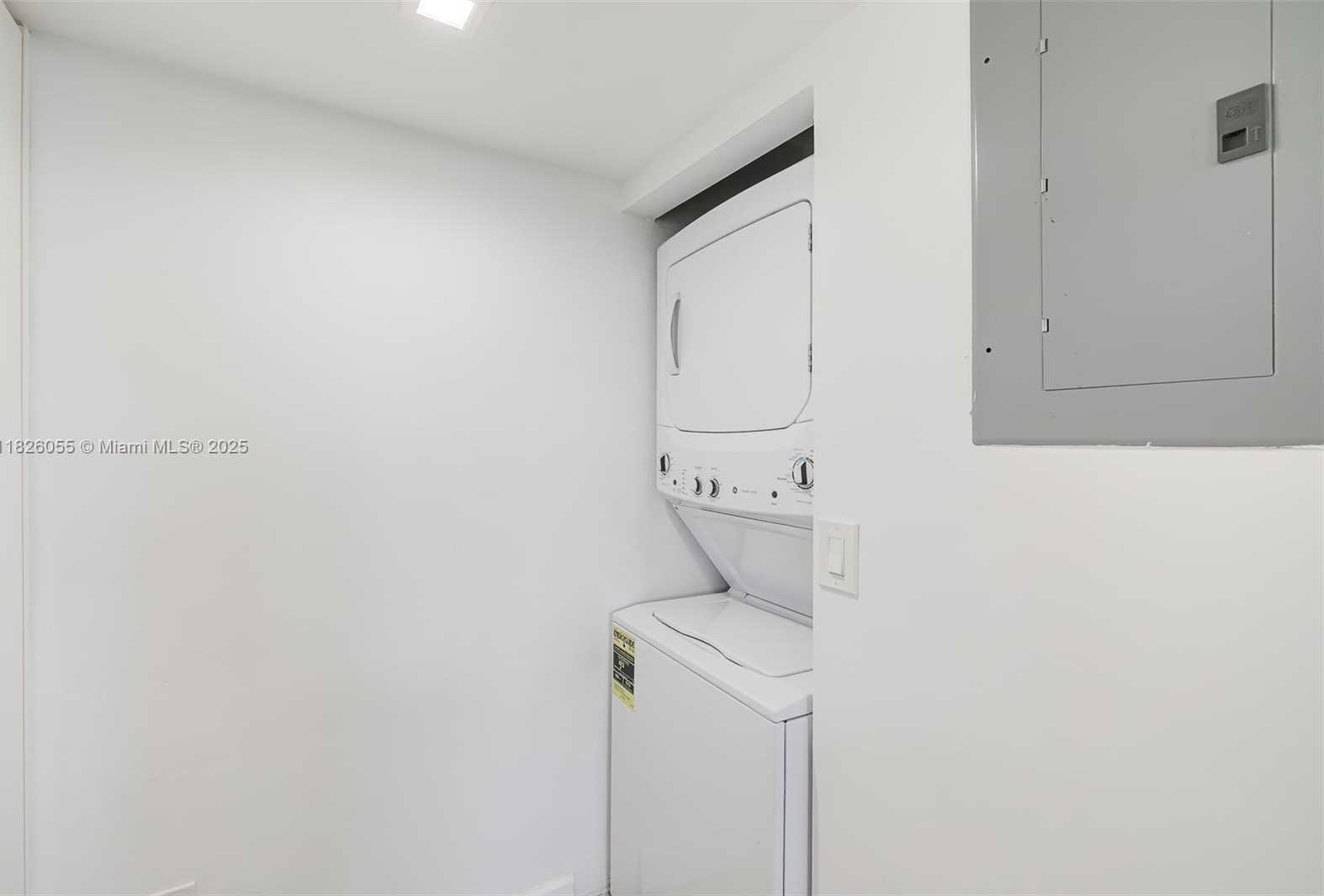 Small Image of 9102 WEST BAY HARBOR DR #5-D, Bay Harbor Islands Number 22