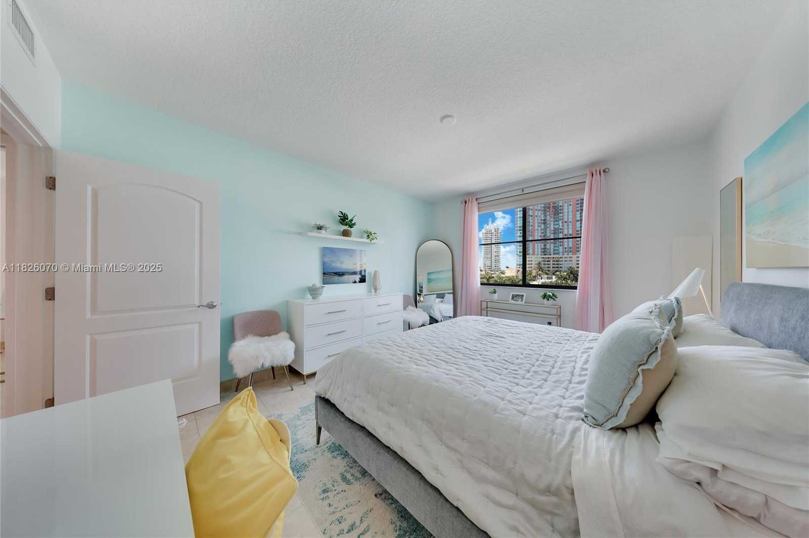 Small Image of 110 WASHINGTON AVE #1611, Miami Beach Number 11
