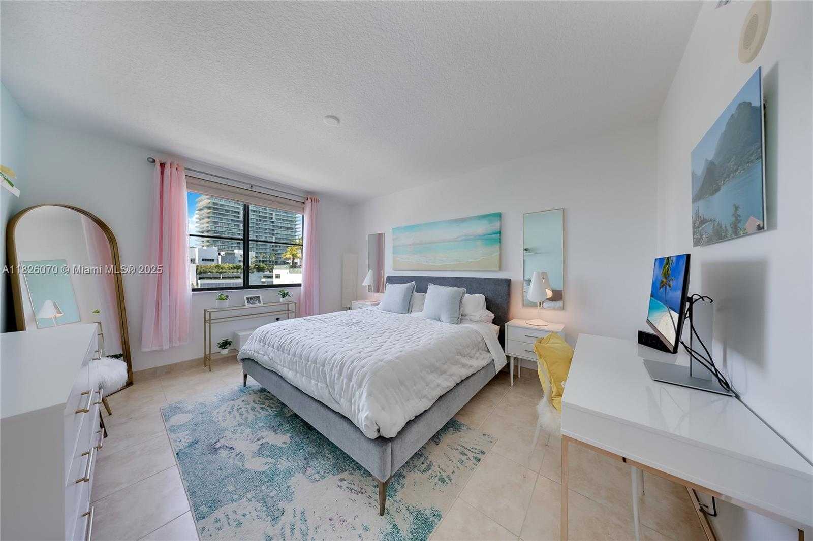 Small Image of 110 WASHINGTON AVE #1611, Miami Beach Number 13