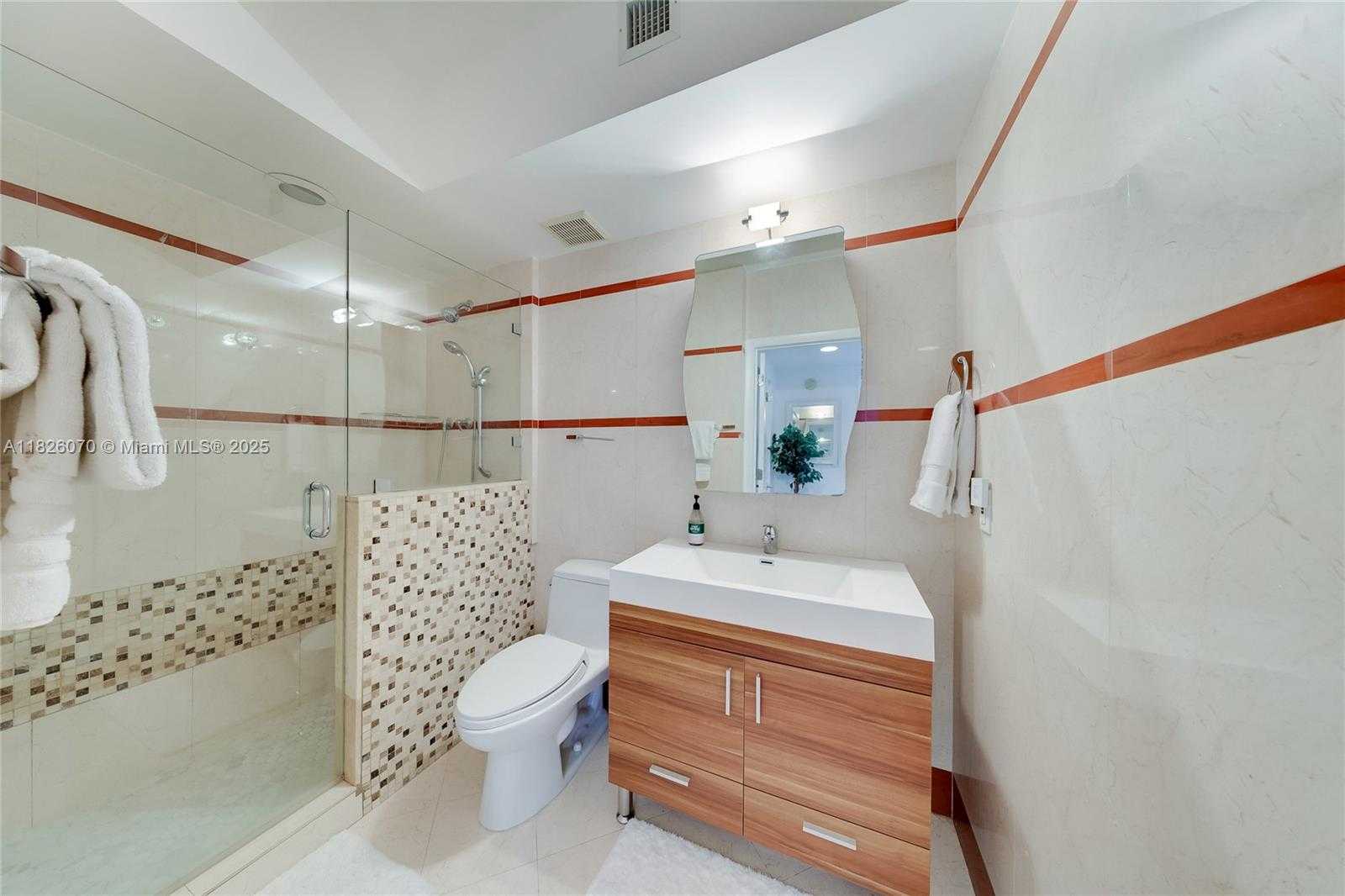 Small Image of 110 WASHINGTON AVE #1611, Miami Beach Number 14