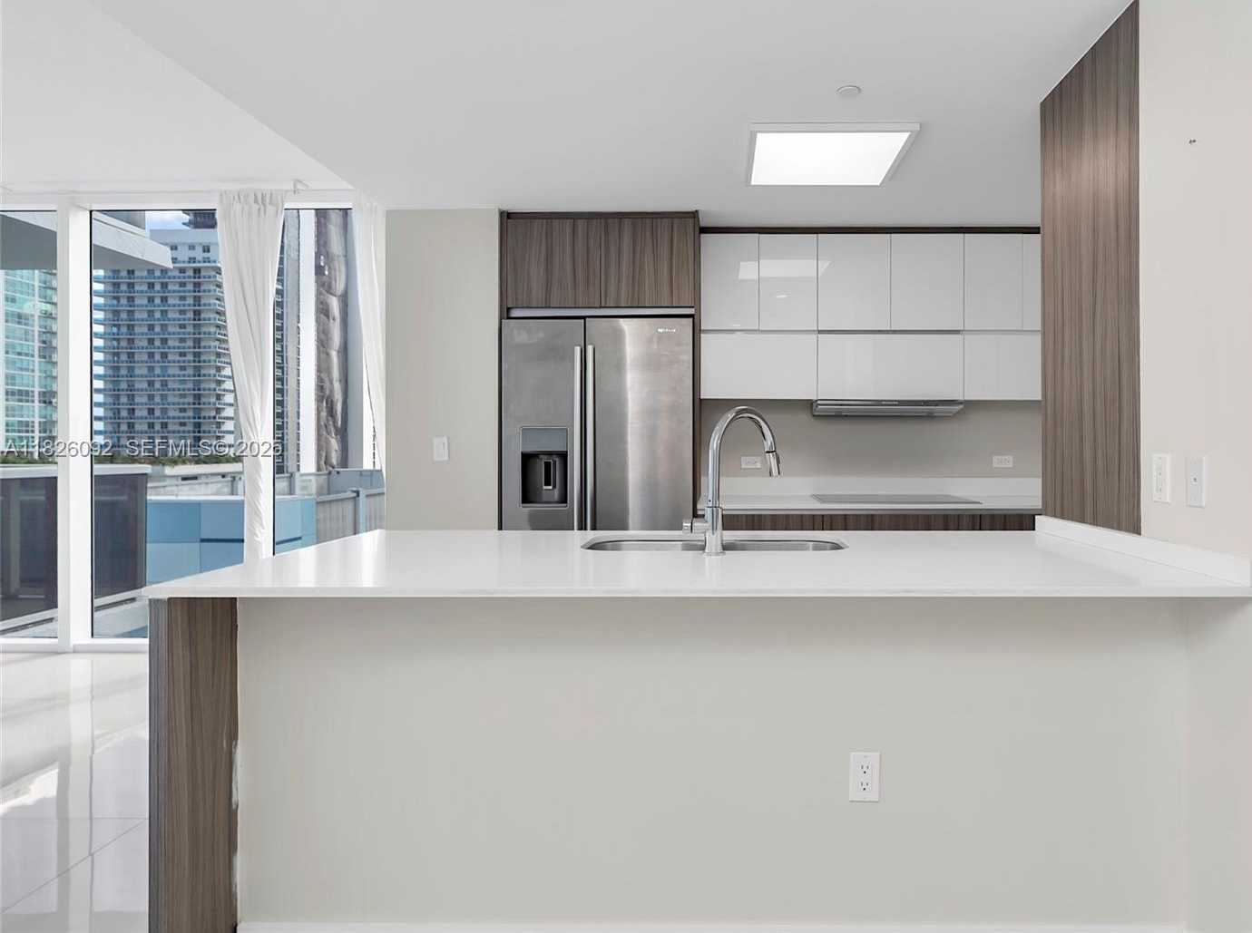 Imagen de Pequeño Objeto