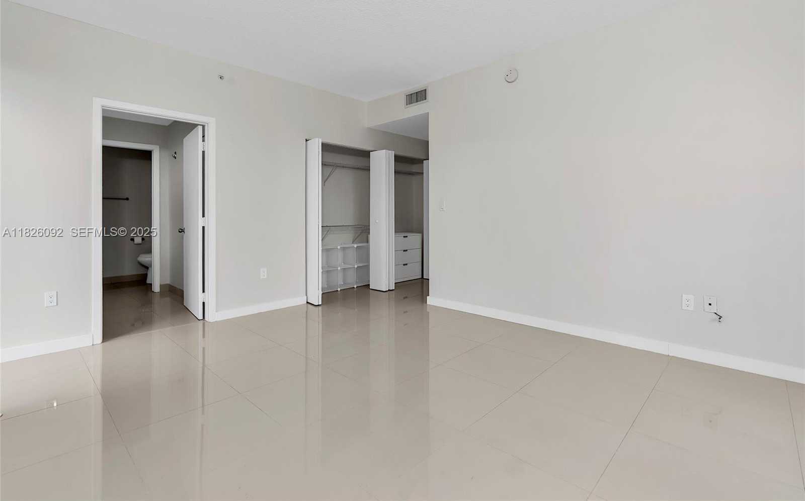 Imagen de Pequeño Objeto