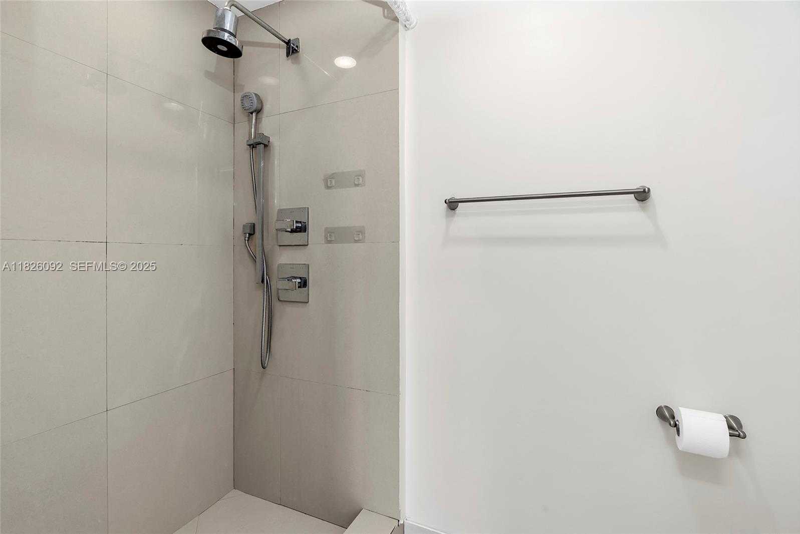 Imagen de Pequeño Objeto