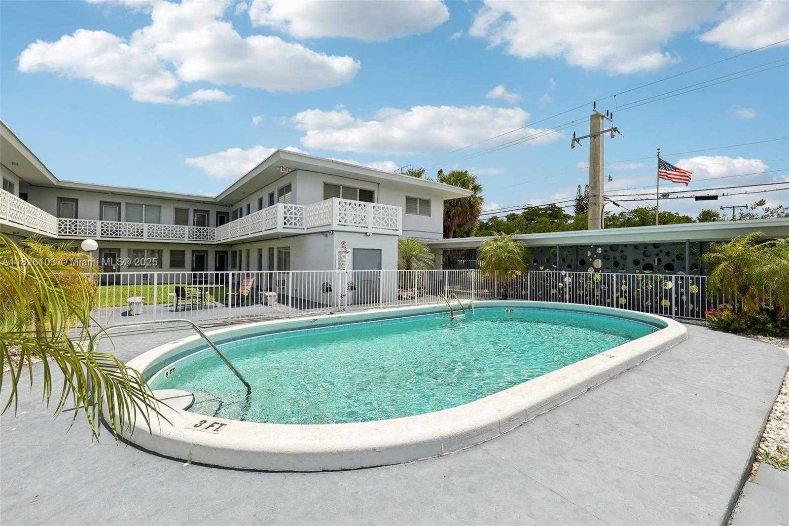 Small Image of 12665 NORTH EAST 16TH AVE #22, North Miami Number 27