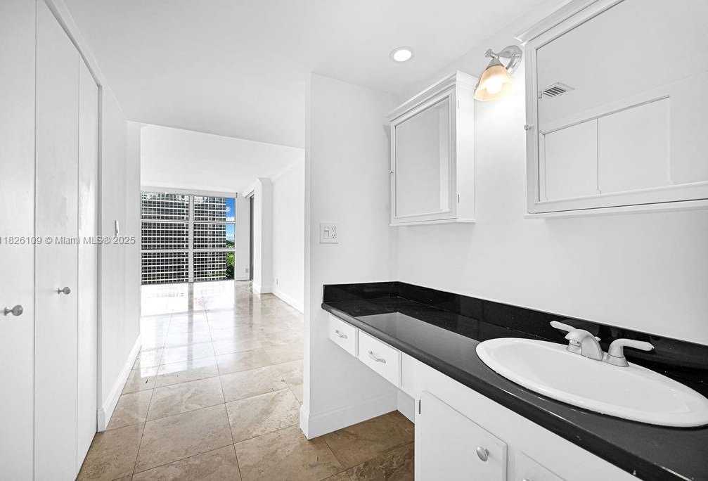 Small Image of 1915 BRICKELL AVE #C1213, Miami Number 26