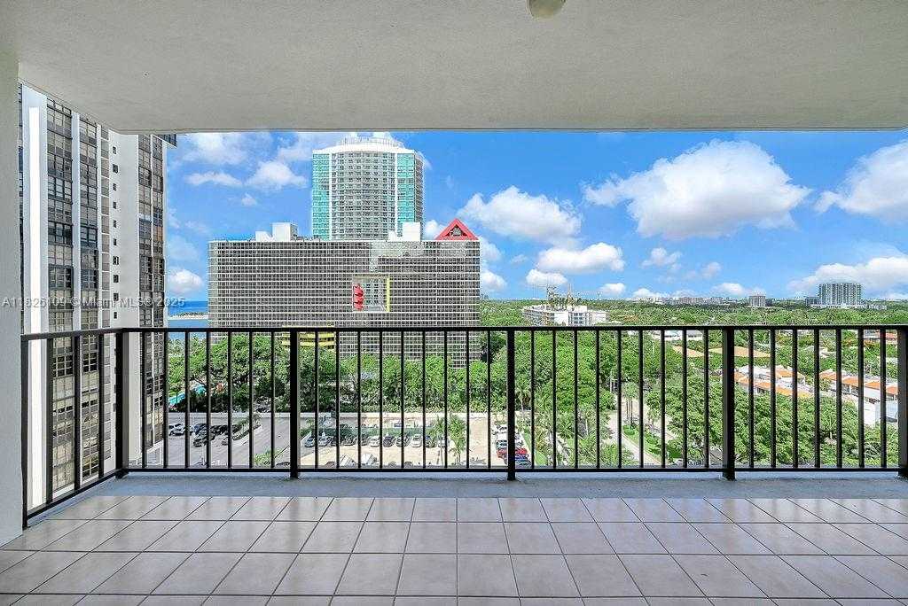 Small Image of 1915 BRICKELL AVE #C1213, Miami Number 30