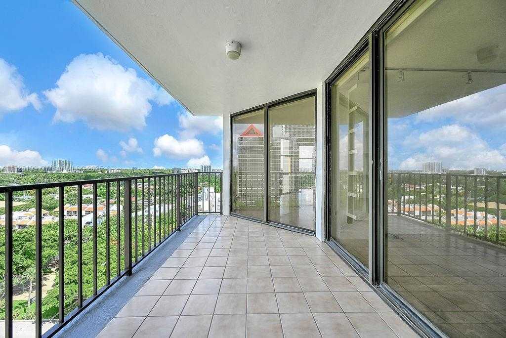 Small Image of 1915 BRICKELL AVE #C1213, Miami Number 32