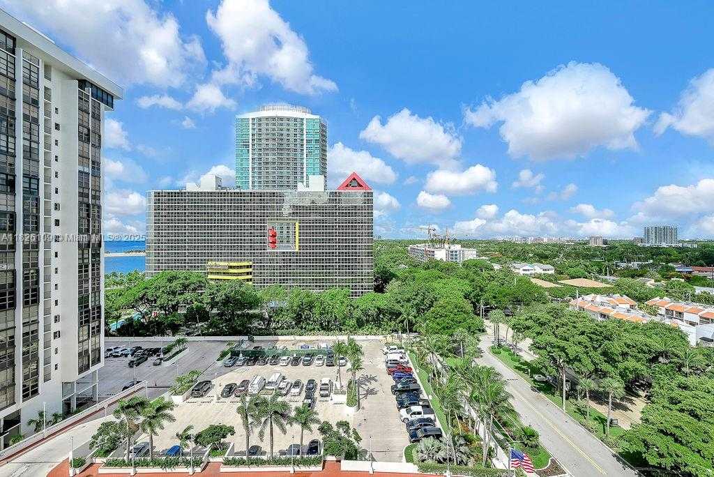 Small Image of 1915 BRICKELL AVE #C1213, Miami Number 35