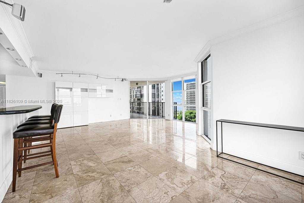 Small Image of 1915 BRICKELL AVE #C1213, Miami Number 4