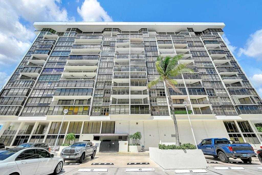 Small Image of 1915 BRICKELL AVE #C1213, Miami Number 44