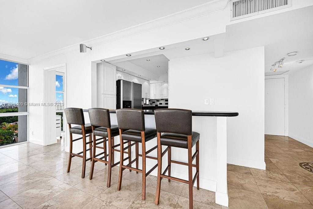 Small Image of 1915 BRICKELL AVE #C1213, Miami Number 6
