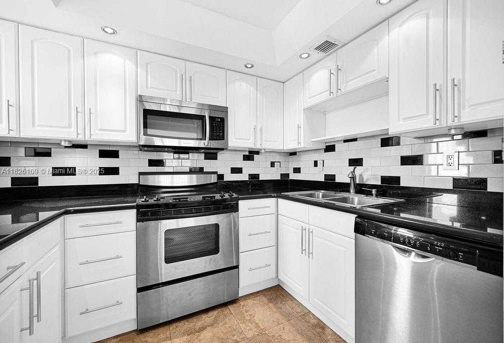 Small Image of 1915 BRICKELL AVE #C1213, Miami Number 8