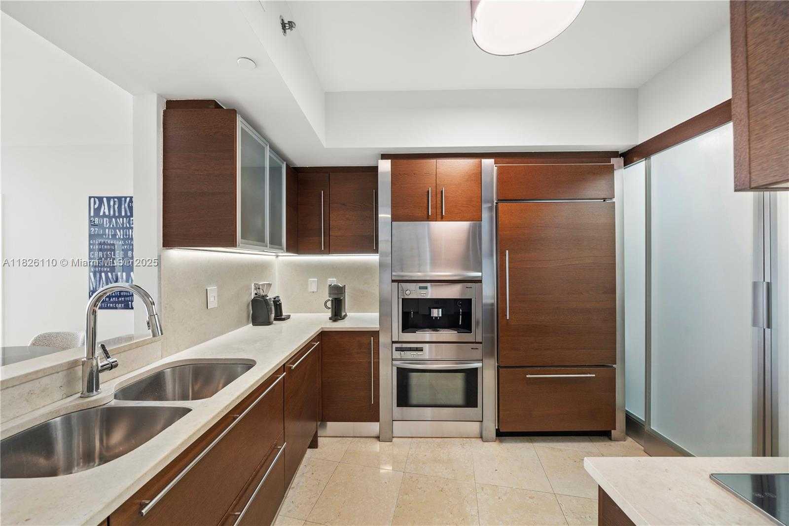 Small Image of 450 ALTON RD #2705, Miami Beach Number 20