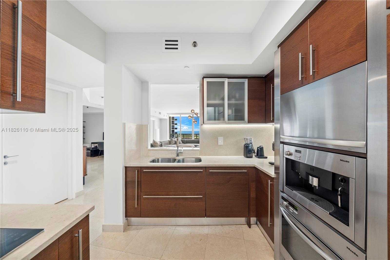 Small Image of 450 ALTON RD #2705, Miami Beach Number 21