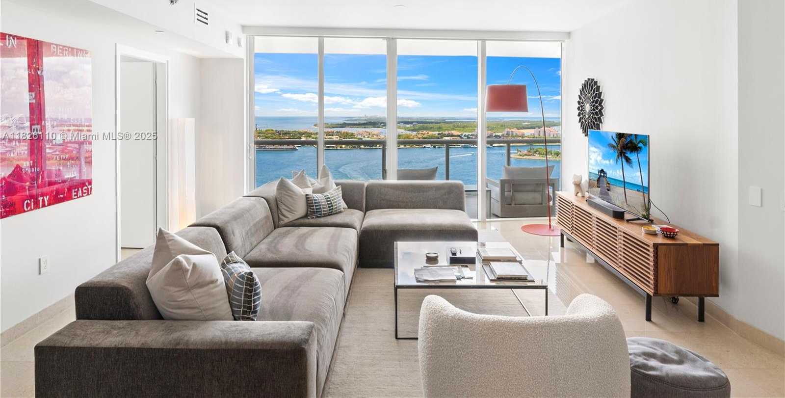 Small Image of 450 ALTON RD #2705, Miami Beach Number 3