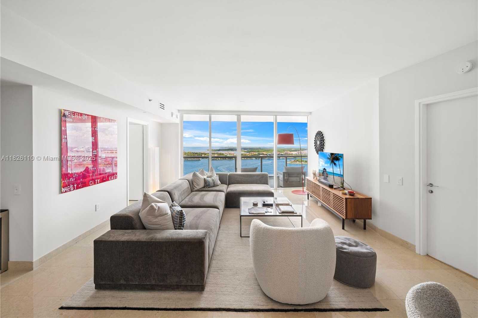 Small Image of 450 ALTON RD #2705, Miami Beach Number 4