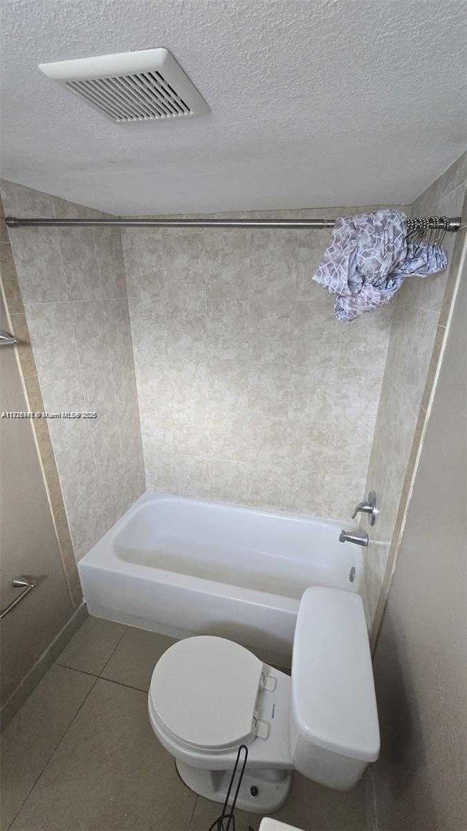 Small Image of 101 NORTH EAST 41ST ST #D62, Oakland Park Number 11