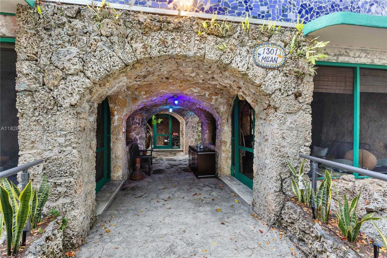 Small Image of 1301 MILAN AVE #1, Coral Gables Number 24