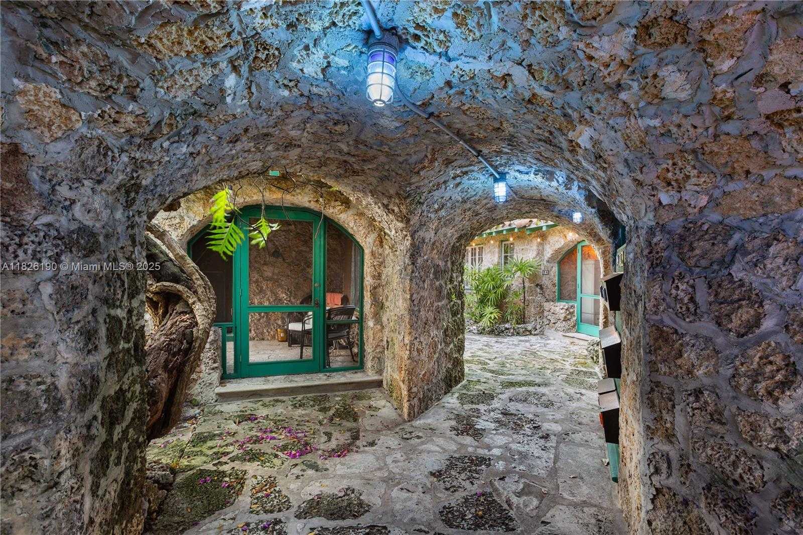 Small Image of 1301 MILAN AVE #1, Coral Gables Number 25
