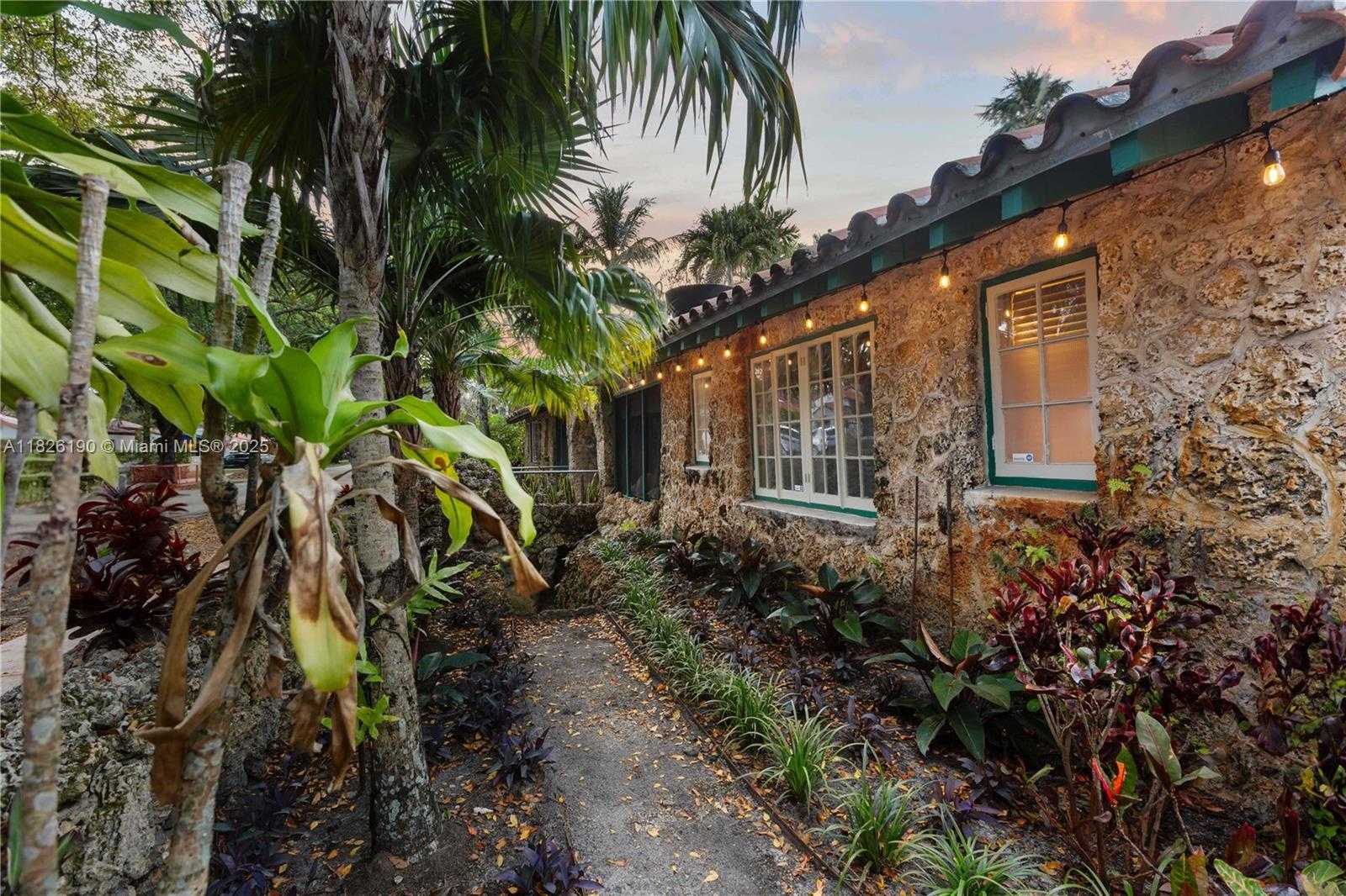 Small Image of 1301 MILAN AVE #1, Coral Gables Number 26