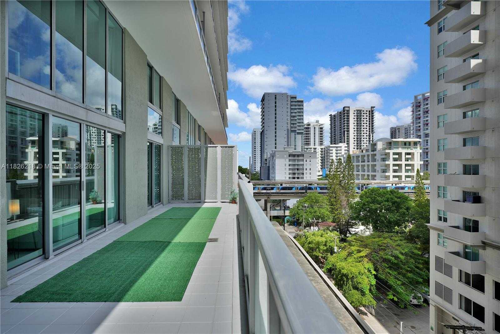 Small Image of 1111 SOUTH WEST 1ST AVE #721-N, Miami Number 24