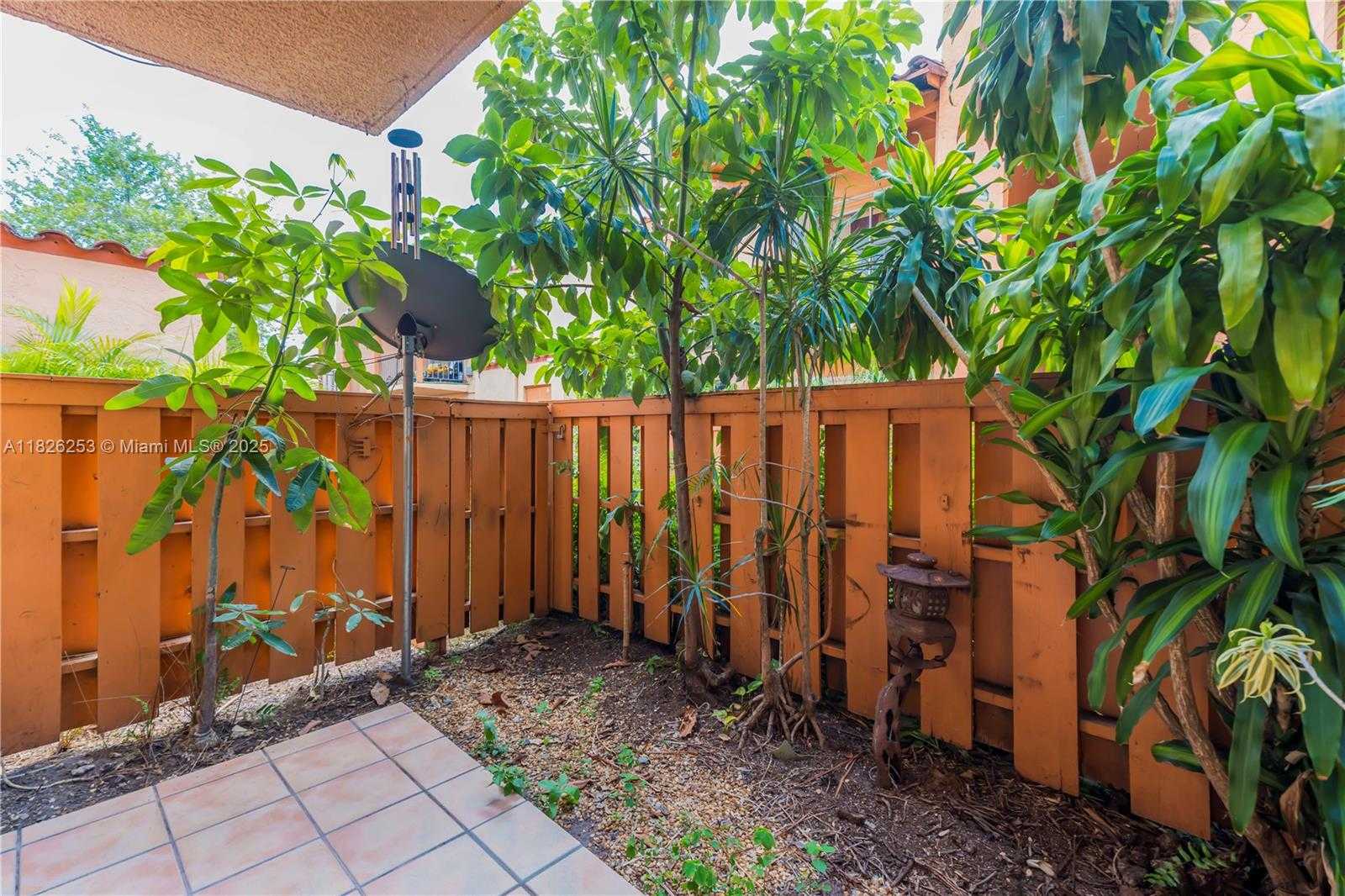 Small Image of 7204 FAIRWAY DR #I25, Miami Lakes Number 17