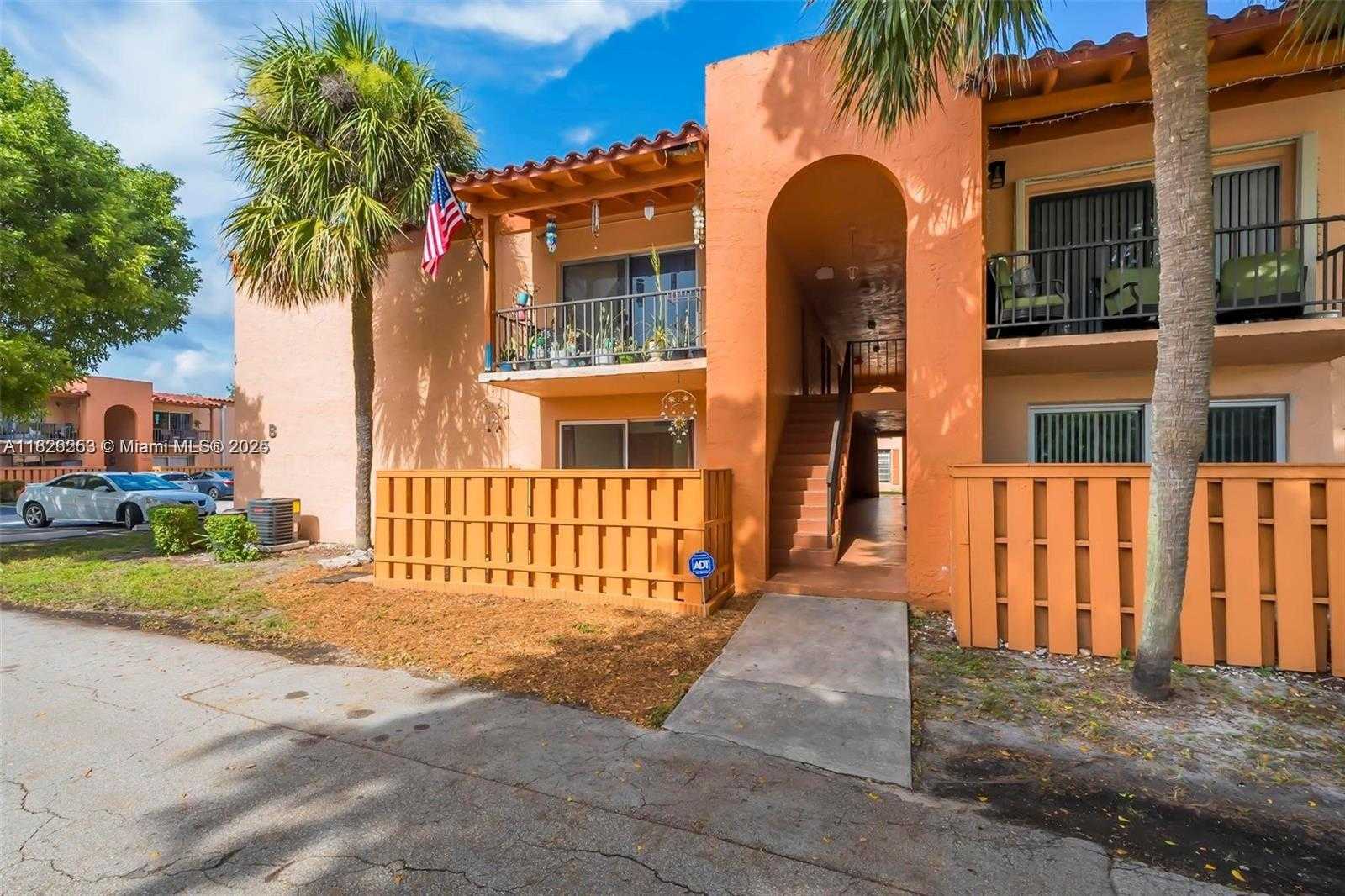 Small Image of 7204 FAIRWAY DR #I25, Miami Lakes Number 2