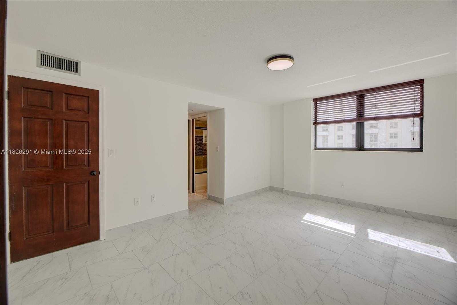 Small Image of 1621 COLLINS AVE #708, Miami Beach Number 21
