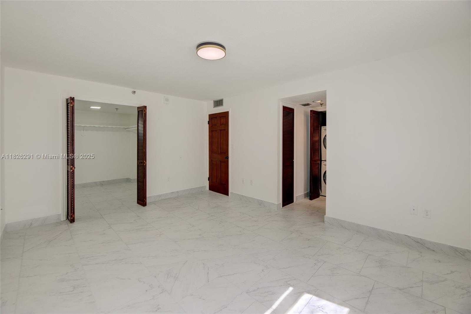 Small Image of 1621 COLLINS AVE #708, Miami Beach Number 22