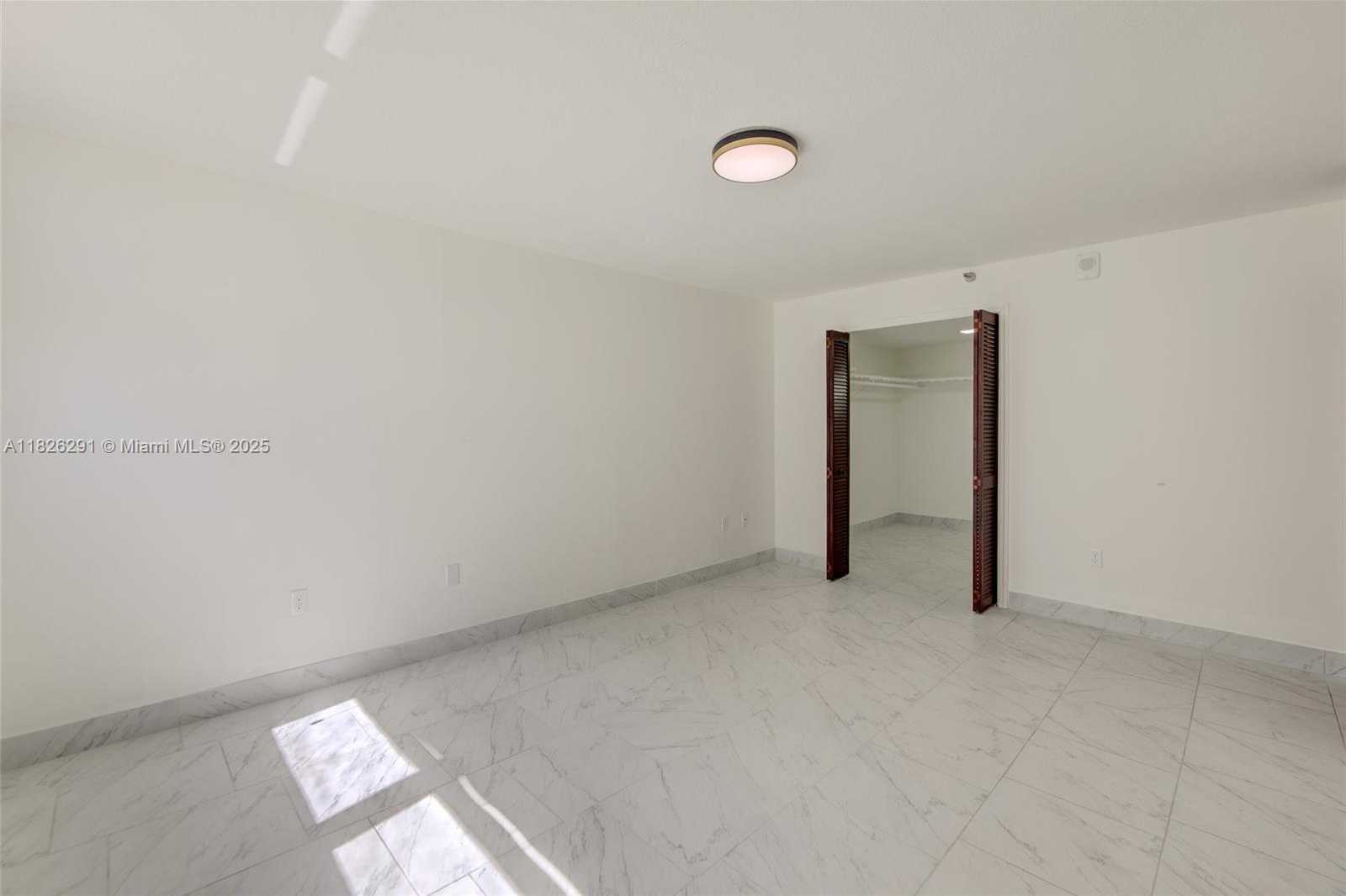 Small Image of 1621 COLLINS AVE #708, Miami Beach Number 23