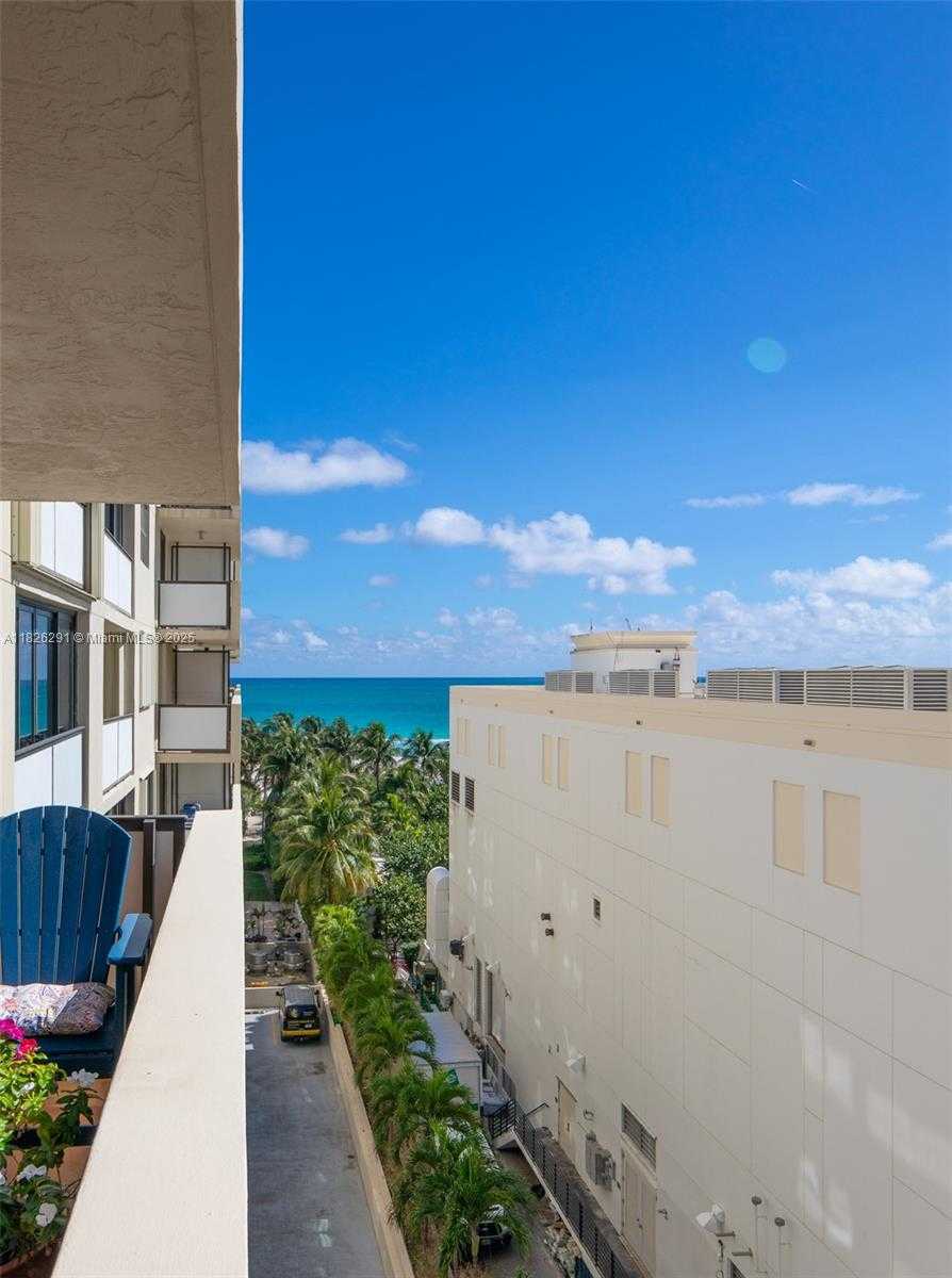 Small Image of 1621 COLLINS AVE #708, Miami Beach Number 29