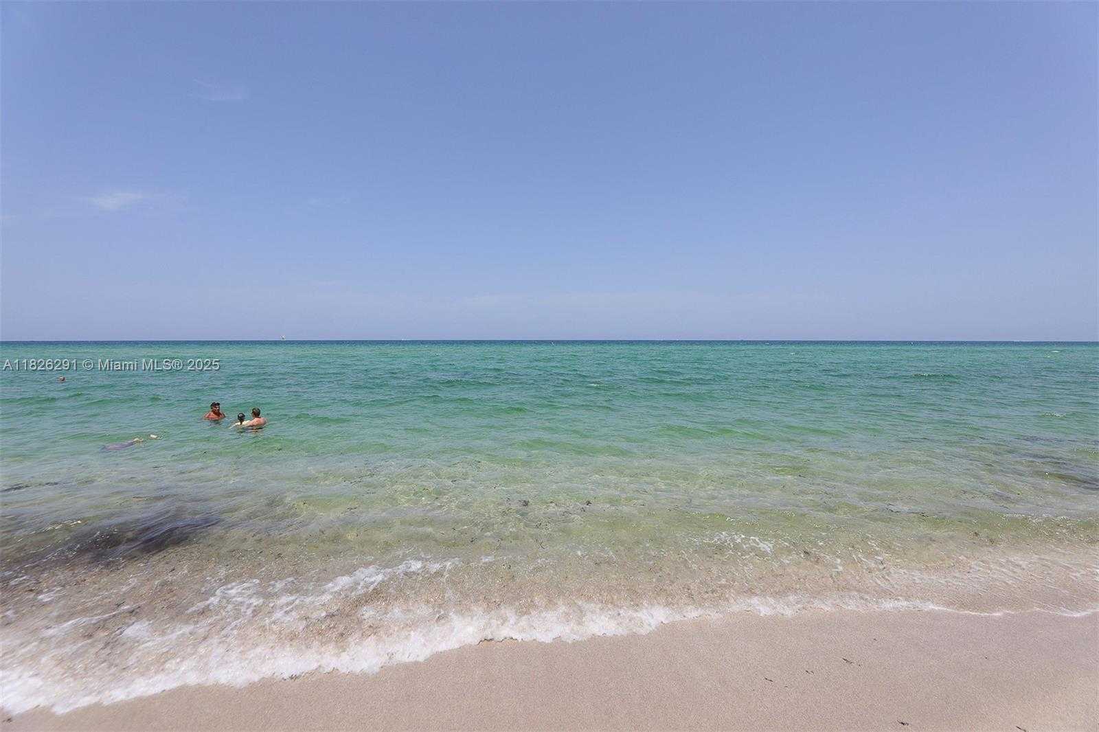 Small Image of 1621 COLLINS AVE #708, Miami Beach Number 35