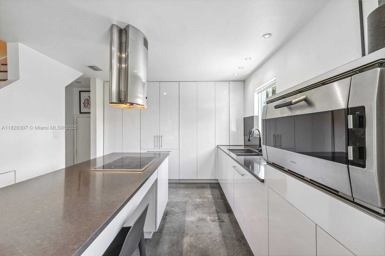 Small Image of 208 JEFFERSON AVENUE #112, Miami Beach Number 12