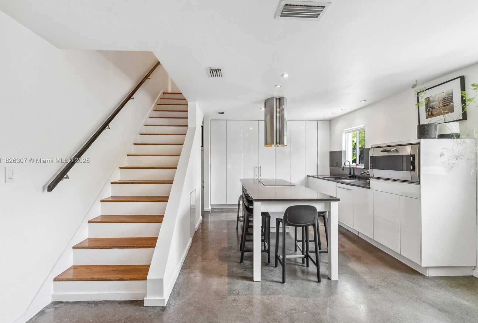 Small Image of 208 JEFFERSON AVENUE #112, Miami Beach Number 14
