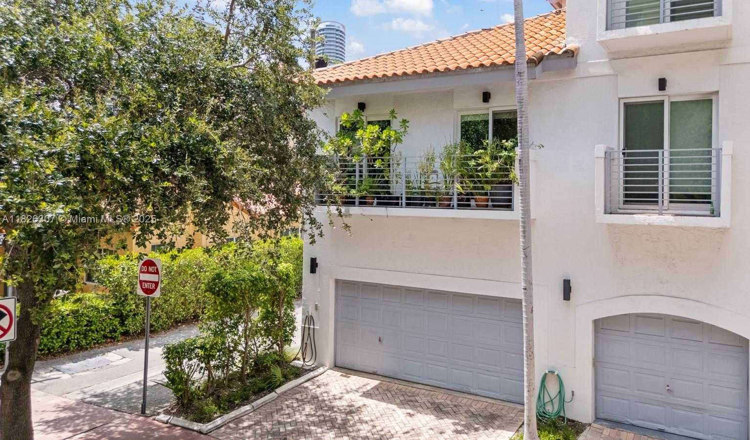 Small Image of 208 JEFFERSON AVENUE #112, Miami Beach Number 4