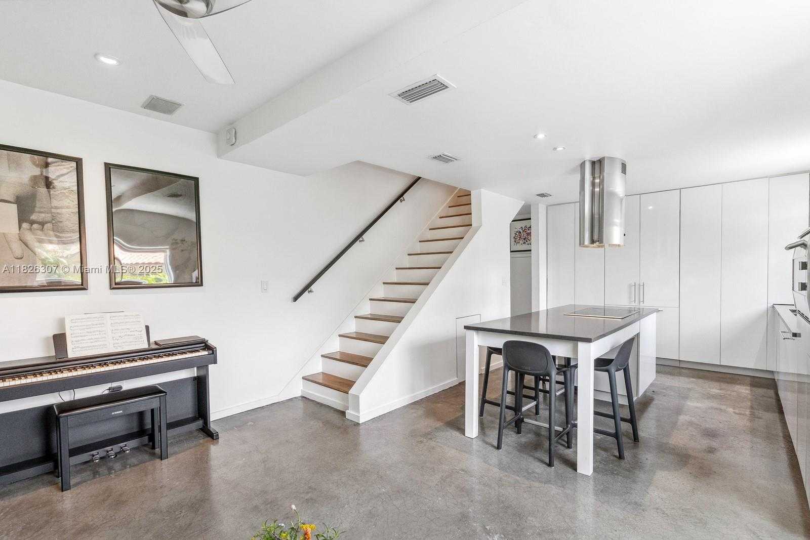 Small Image of 208 JEFFERSON AVENUE #112, Miami Beach Number 9