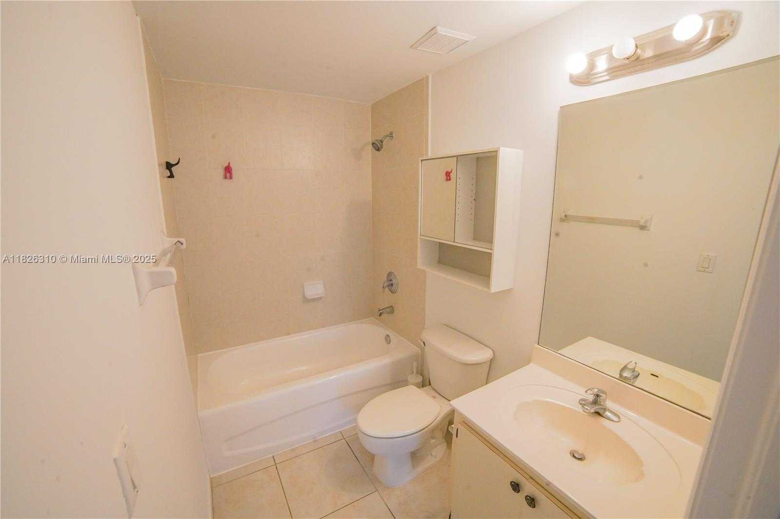 Small Image of 7200 NORTH WEST 114 AVE #305, Doral Number 17