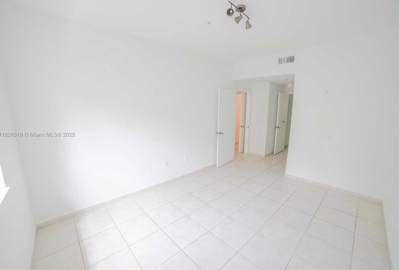 Small Image of 7200 NORTH WEST 114 AVE #305, Doral Number 20