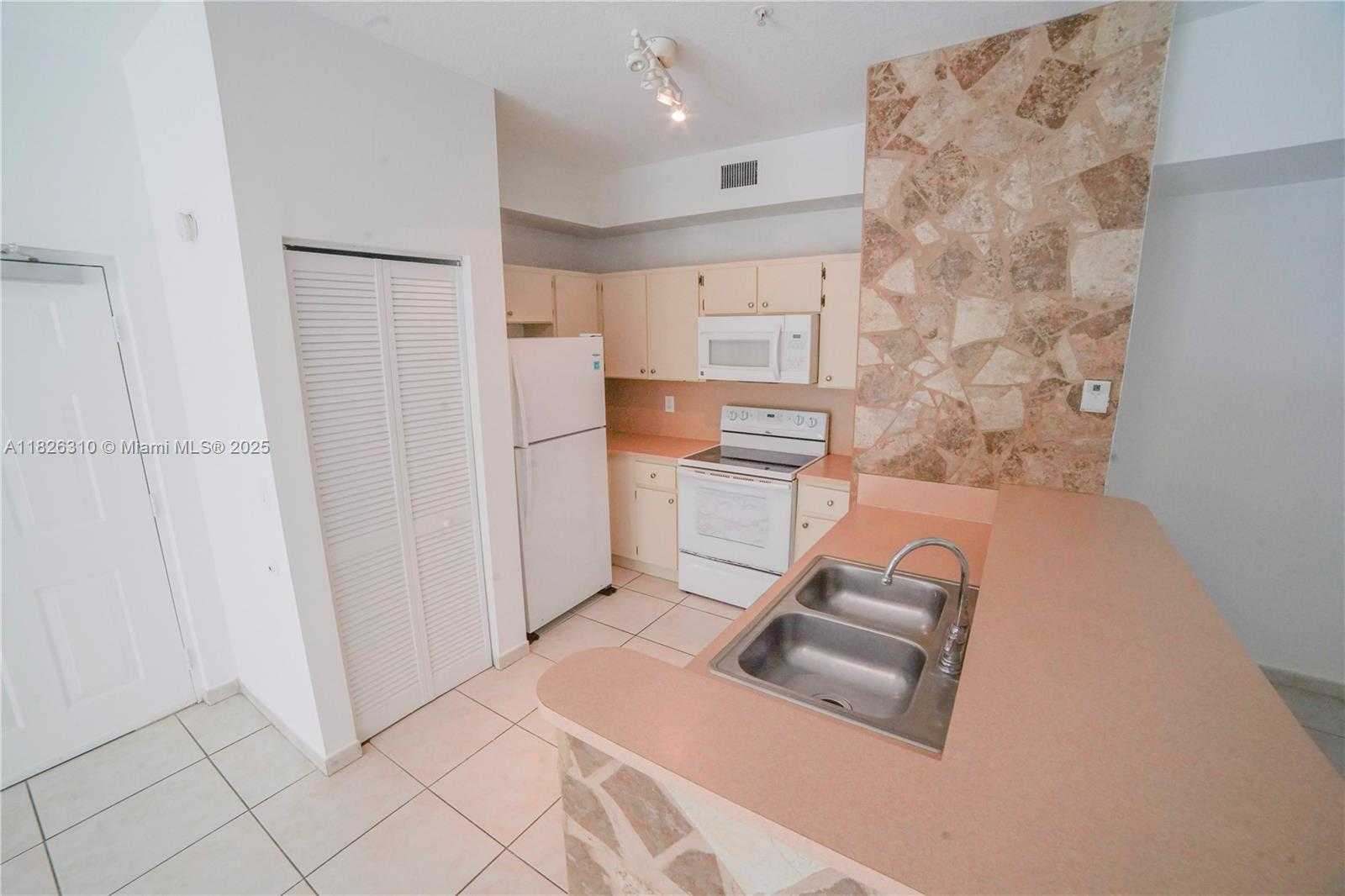 Small Image of 7200 NORTH WEST 114 AVE #305, Doral Number 29