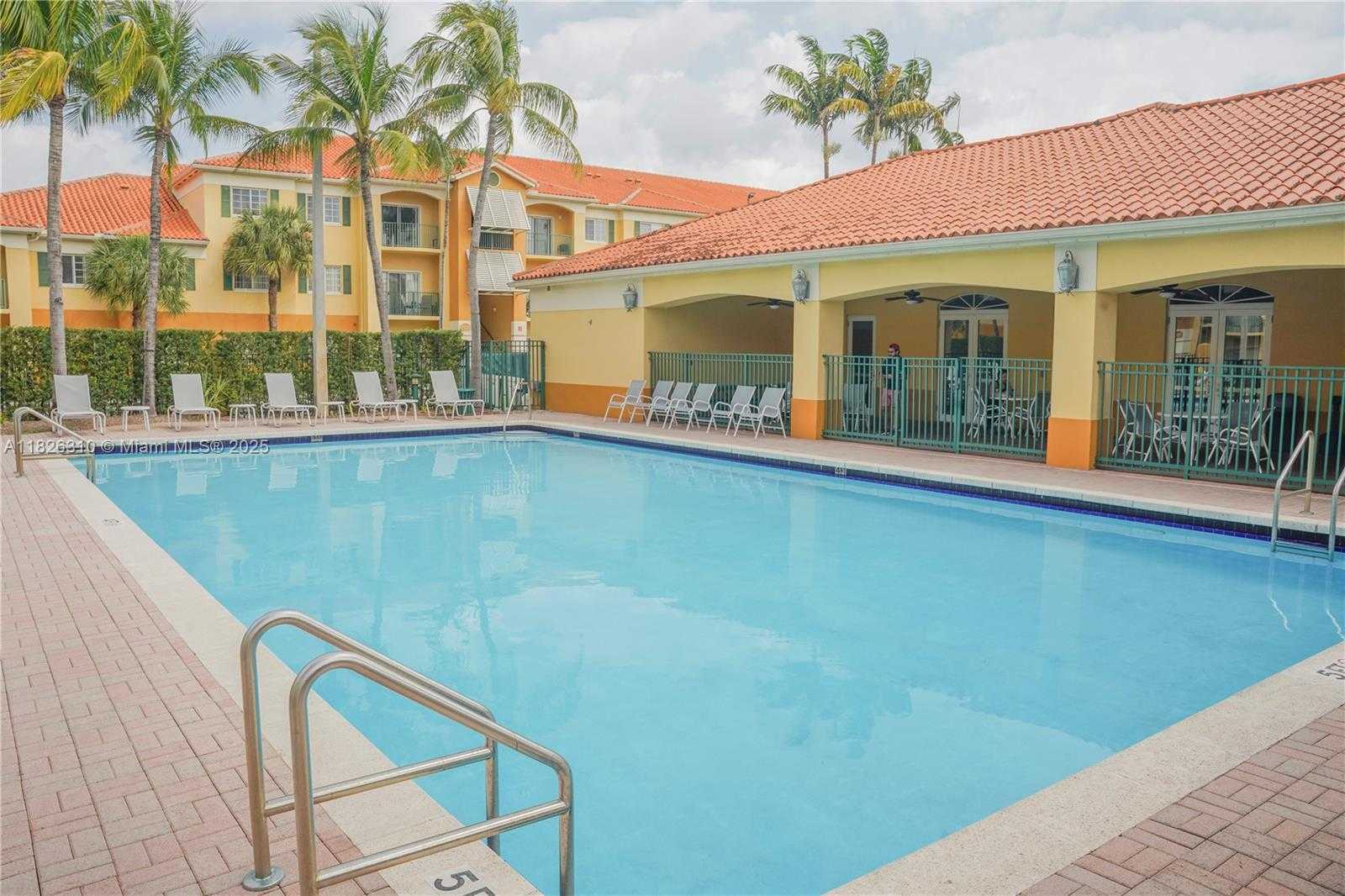 Small Image of 7200 NORTH WEST 114 AVE #305, Doral Number 5