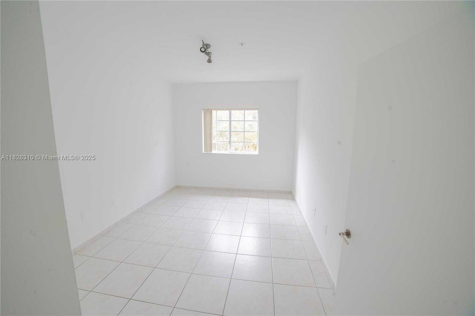 Small Image of 7200 NORTH WEST 114 AVE #305, Doral Number 8