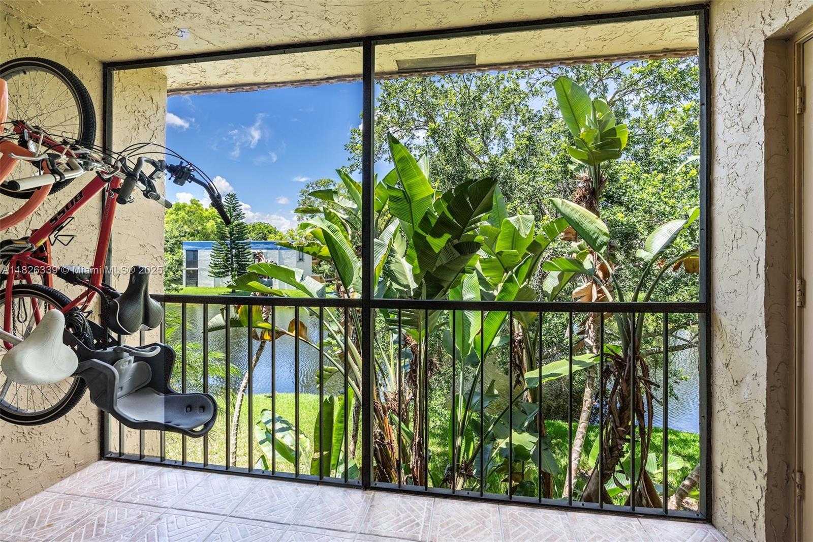 Small Image of 195 LAKEVIEW DR #205, Weston Number 21