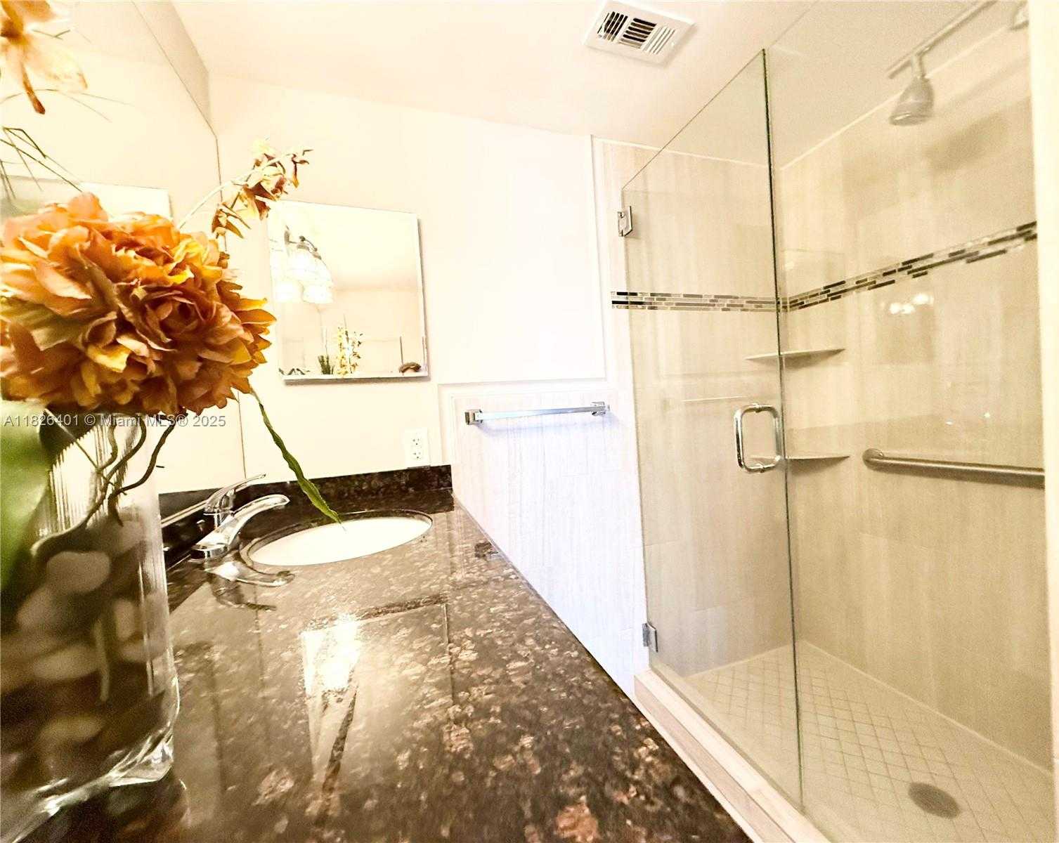 Small Image of 6404 CORAL LAKE DR #104, Margate Number 13