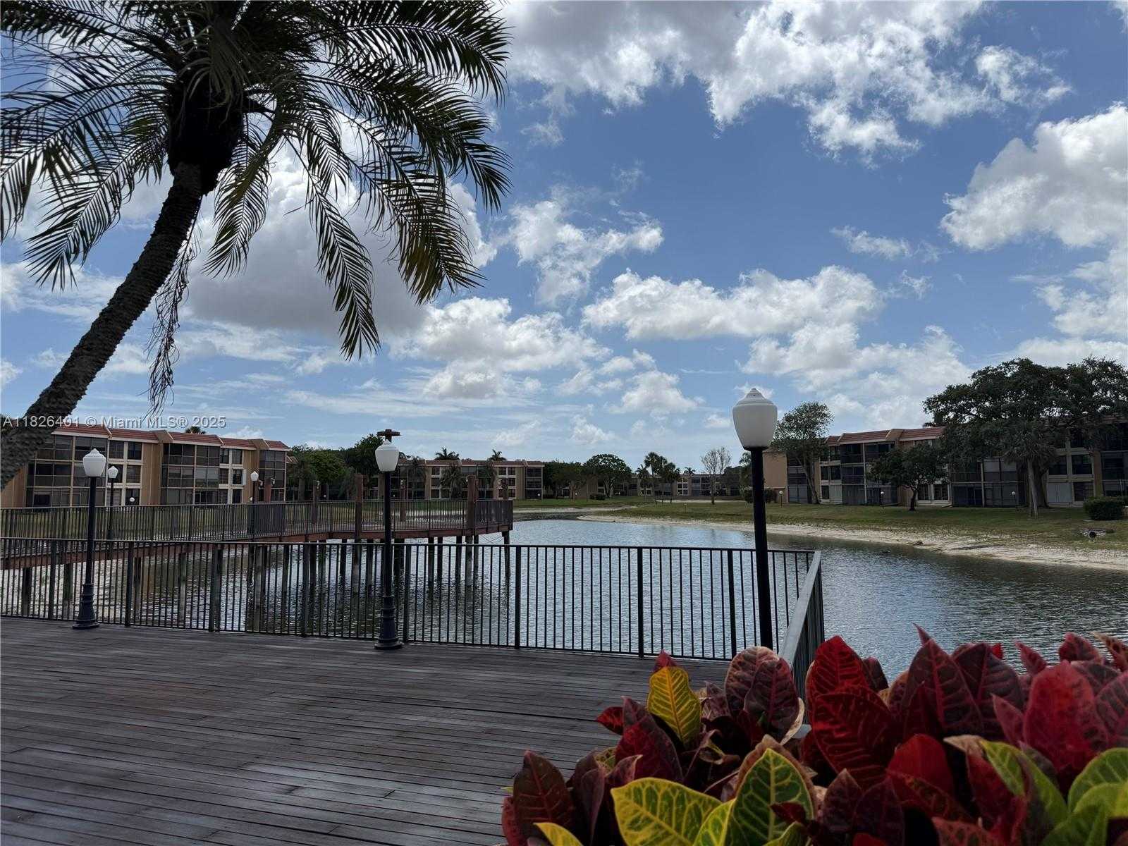 Small Image of 6404 CORAL LAKE DR #104, Margate Number 18