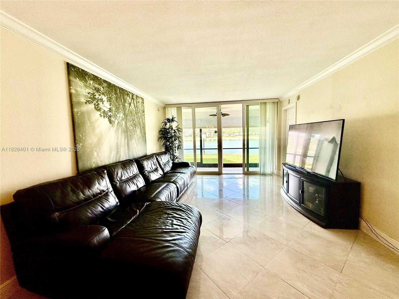 Small Image of 6404 CORAL LAKE DR #104, Margate Number 2