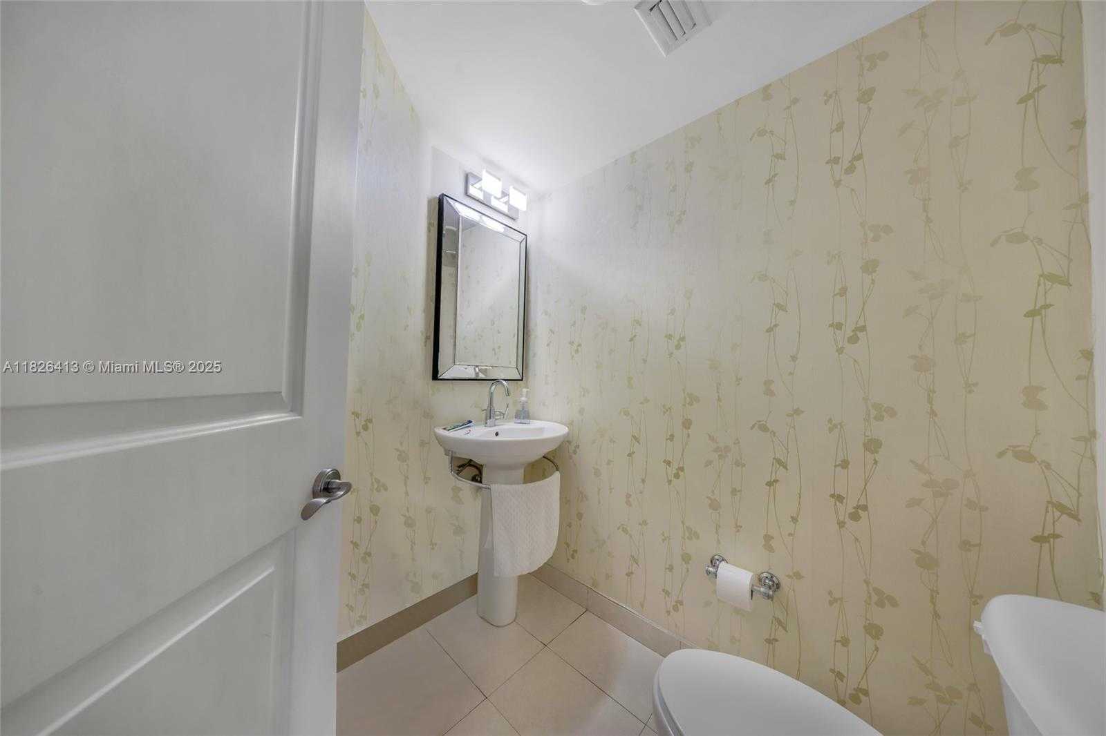 Small Image of 480 NORTH EAST 30TH ST #1402, Miami Number 16