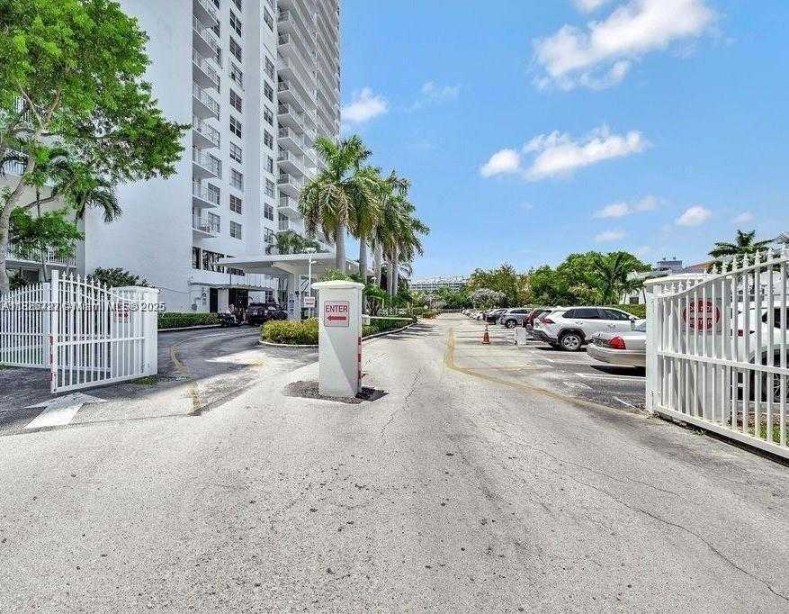 Small Image of 2851 NORTH EAST 183RD ST #1903E-1905E, Aventura Number 38